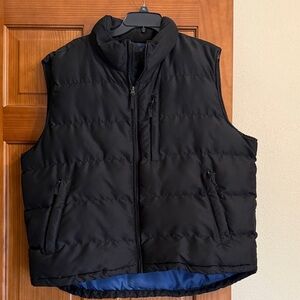 Men's Black Puffer Vest size XL